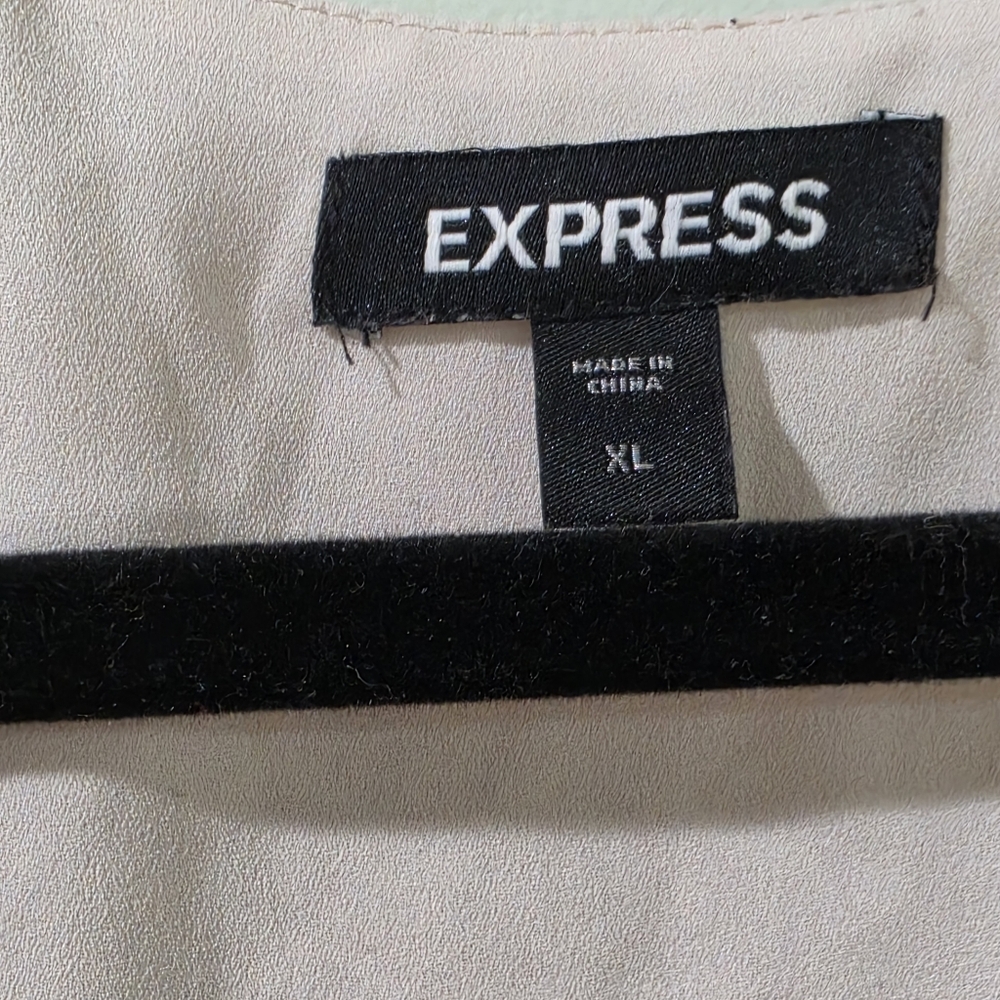 EXPRESS Gorgeous Balloon Sleeve Peplum Lined Blouse XL Like New. - Picture 4 of 8